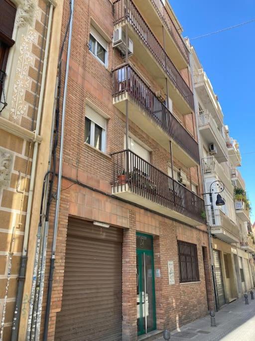 Apartamento Enriqueta กรานาดา ภายนอก รูปภาพ