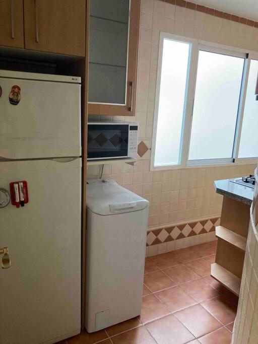 Apartamento Enriqueta กรานาดา ภายนอก รูปภาพ