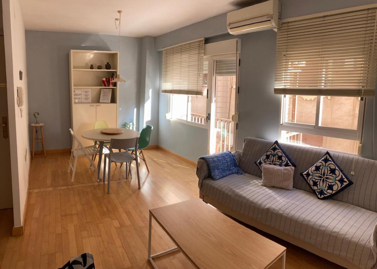 Apartamento Enriqueta กรานาดา ภายนอก รูปภาพ